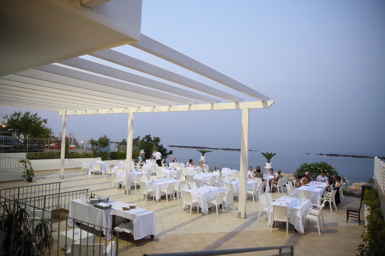 Hotel Dolce Stella Торре-Мелісса Екстер'єр фото